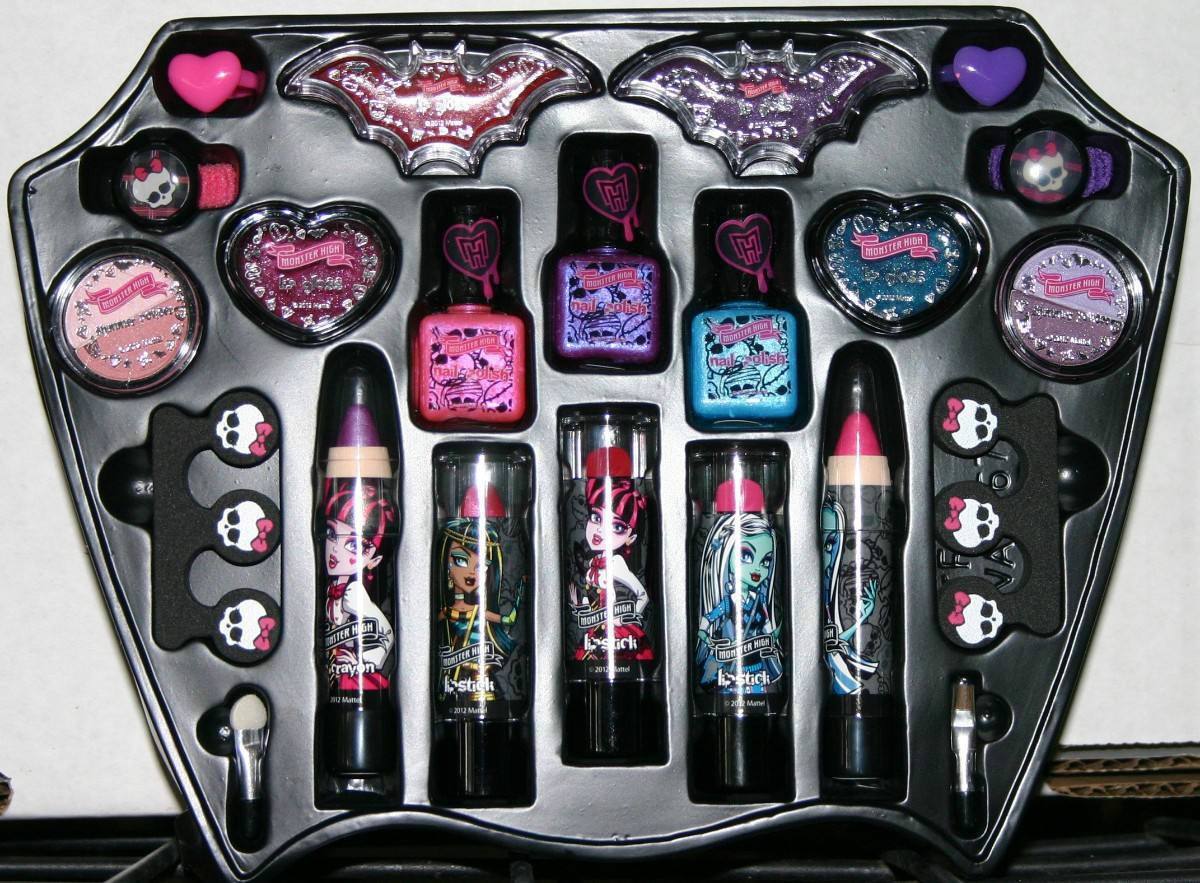 maletin-de-maquillaje-y-belleza-monster-high_MLM-F-3407102314_112012